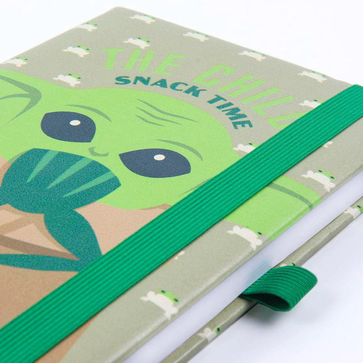 Stars Wars The Mandalorian Yoda The Child premium faux-leather A5 notebook - Cerda - Ginga Toys