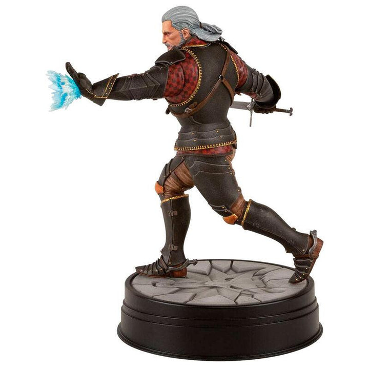 The Witcher 3: Wild Hunt Geralt (Toussaint Tourney Armor) Figure - Dark Horse Comics - Ginga Toys
